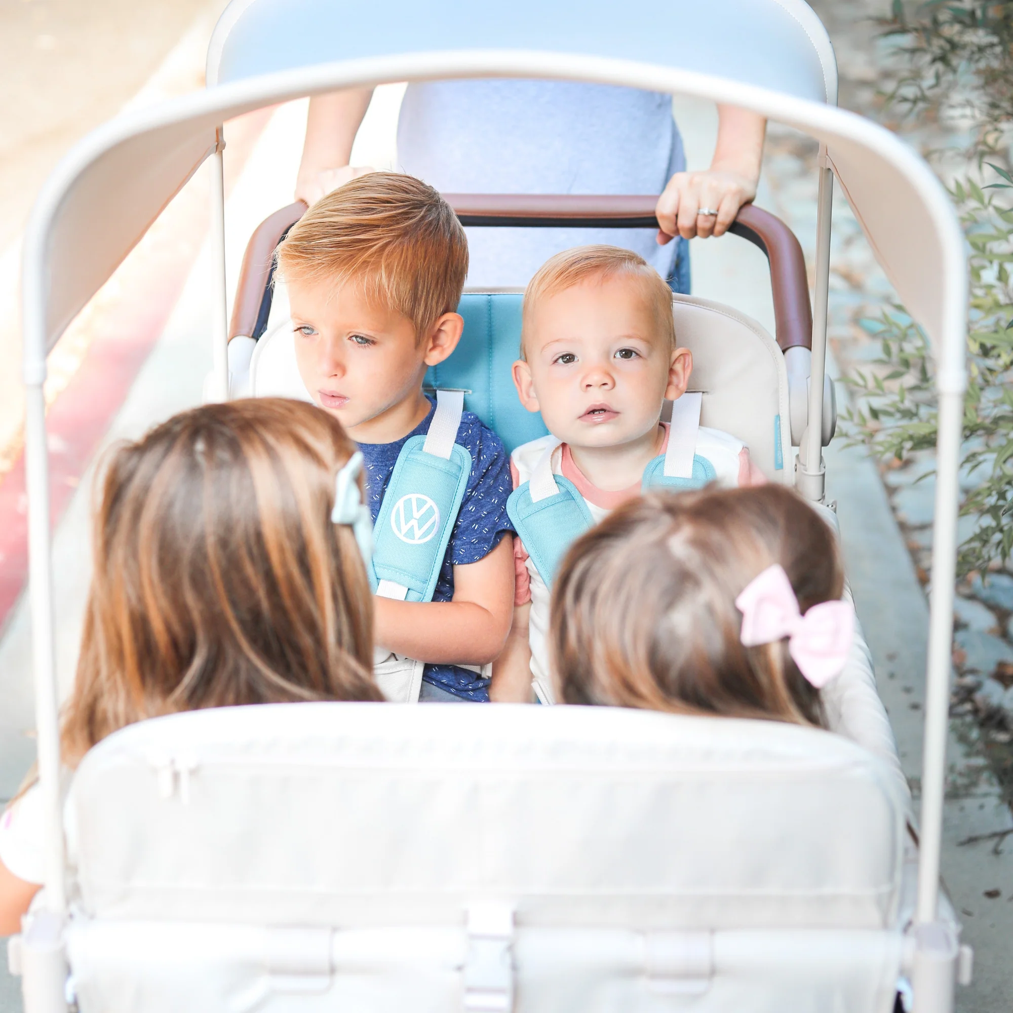 WonderFold W4 Volkswagen Stroller Wagon - Bondi Blue - Image 5